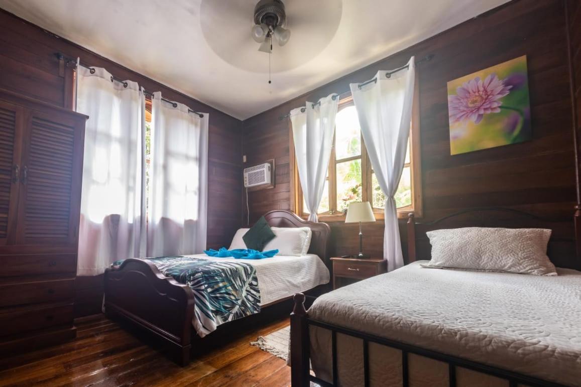 Hotel Tierra Verde Bed And Breakfast Bocas del Toro Zewnętrze zdjęcie
