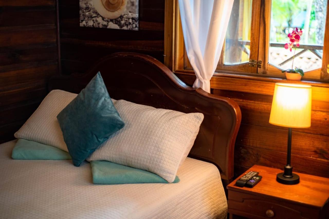 Hotel Tierra Verde Bed And Breakfast Bocas del Toro Zewnętrze zdjęcie
