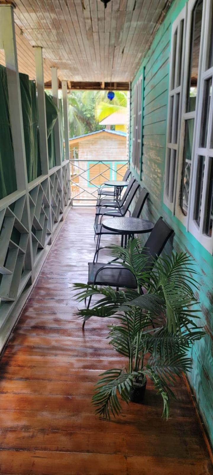 Hotel Tierra Verde Bed And Breakfast Bocas del Toro Zewnętrze zdjęcie